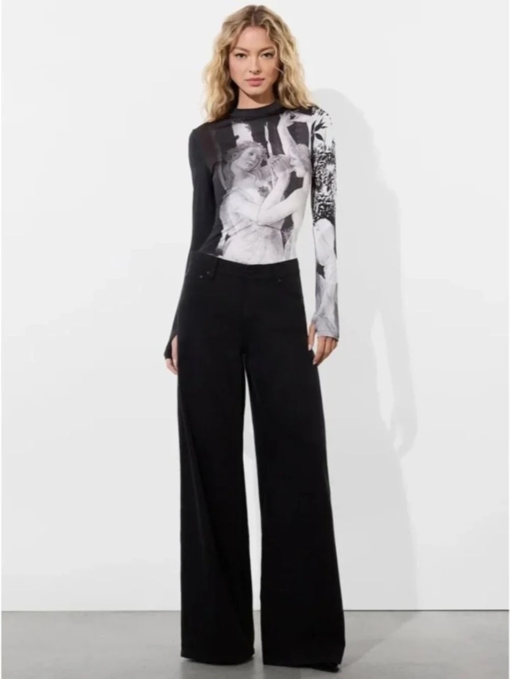 Alice + Olivia Delaina Renaissance Fresco Top size S - Picture 7 of 14